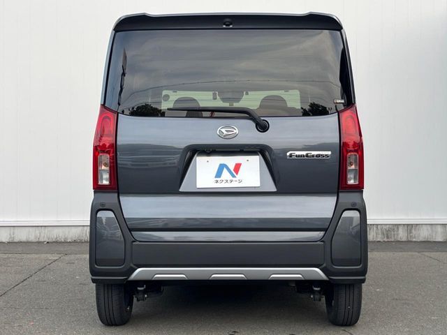 DAIHATSU TANTO FAN CROSS 2022