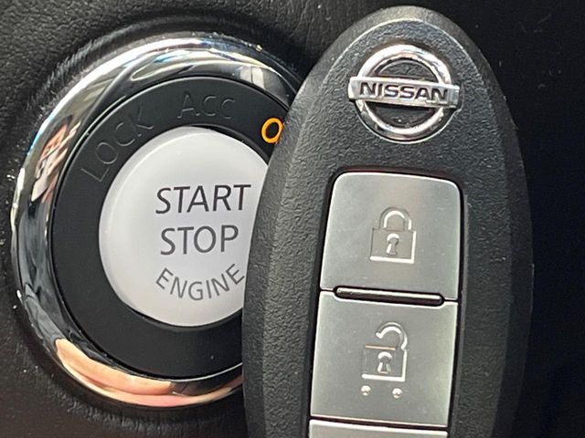 NISSAN SKYLINE CROSSOVER 4WD 2010