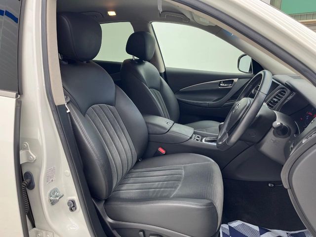 NISSAN SKYLINE CROSSOVER 4WD 2010