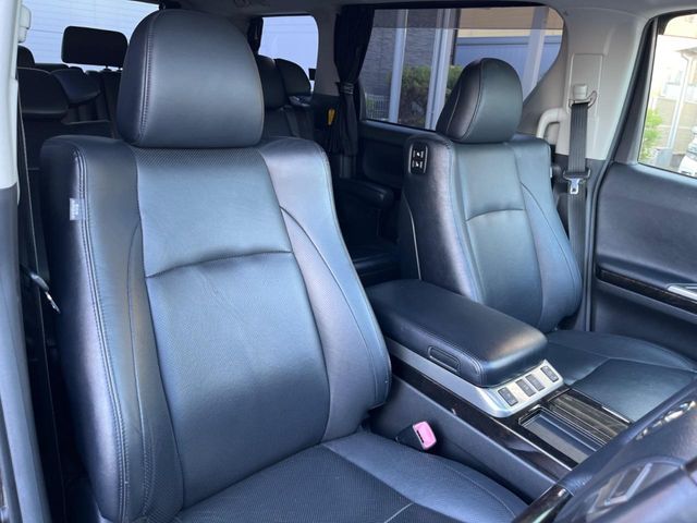 TOYOTA VELLFIRE  HYBRID 4WD 2014