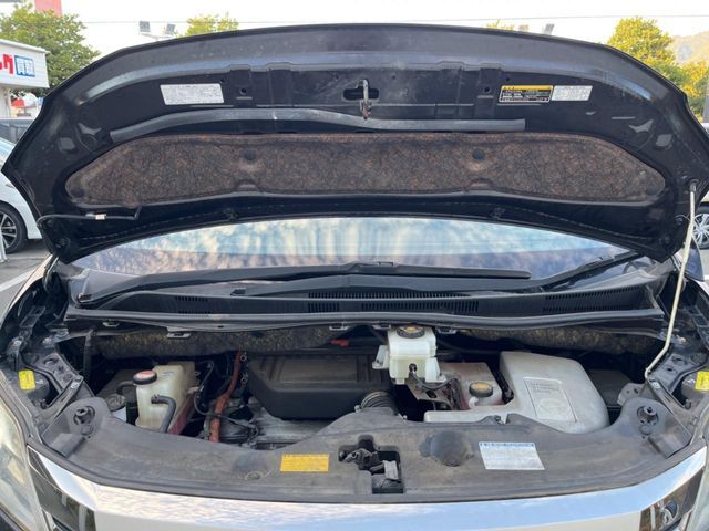 TOYOTA VELLFIRE  HYBRID 4WD 2014