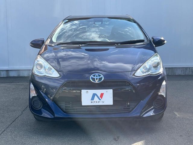 TOYOTA AQUA 2016