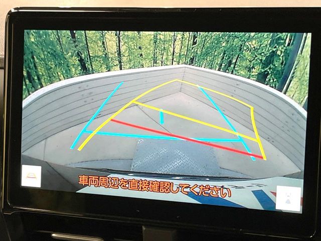 TOYOTA VOXY HYBRID 2022