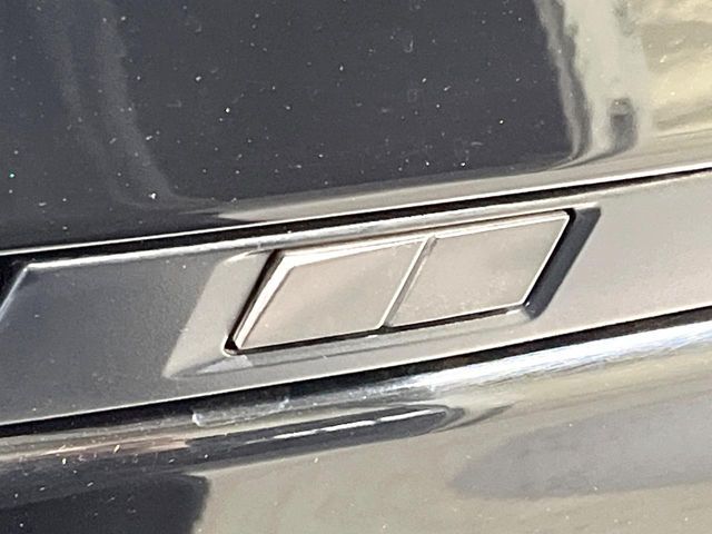 TOYOTA VOXY HYBRID 2022