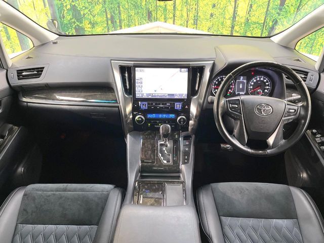 TOYOTA ALPHARD 2016