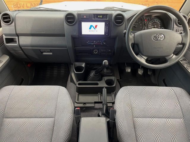 TOYOTA LANDCRUISER van 2015