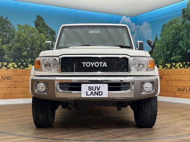 TOYOTA LANDCRUISER van 2015