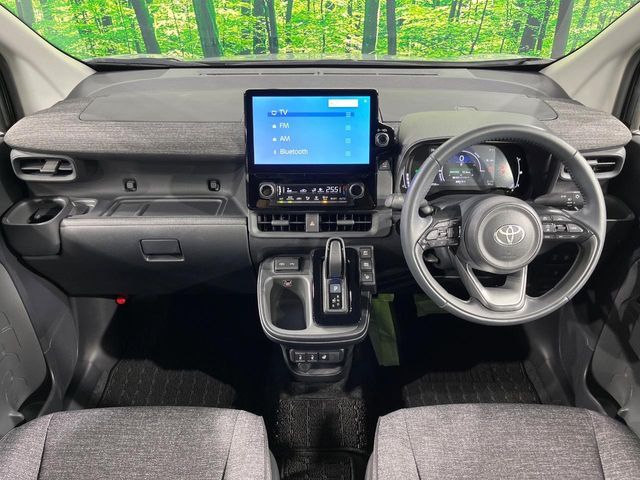 TOYOTA SIENTA HYBRID 2024