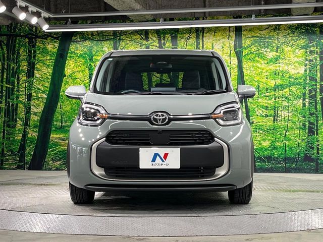 TOYOTA SIENTA HYBRID 2024