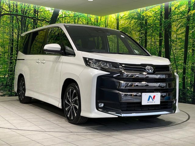 TOYOTA NOAH 2025