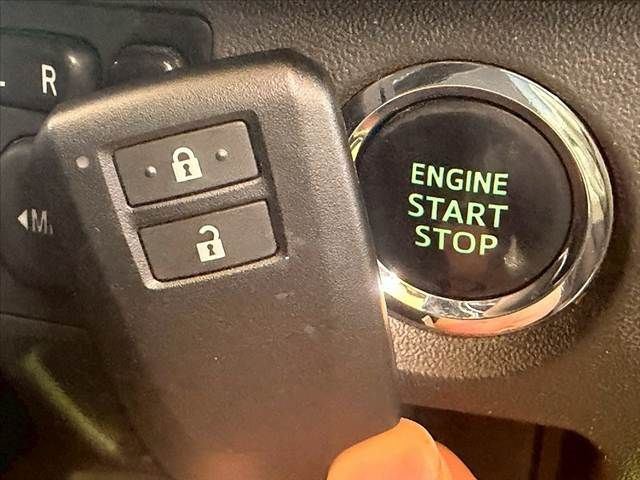 TOYOTA HIACE van 2WD 2018