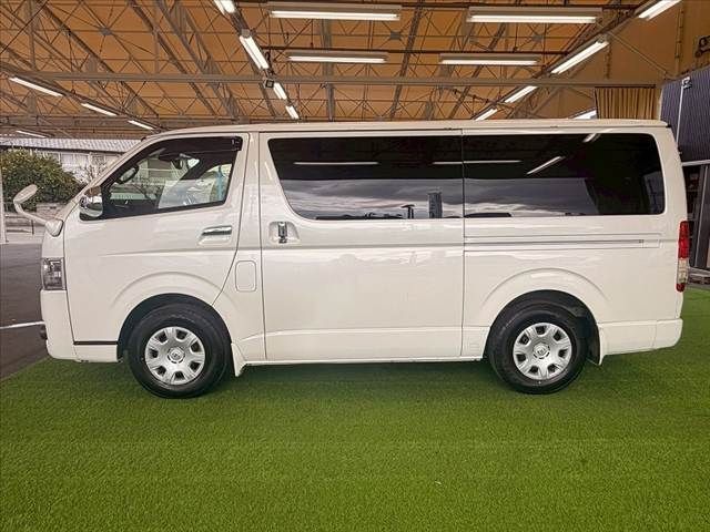 TOYOTA HIACE van 2WD 2018