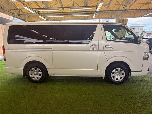 TOYOTA HIACE van 2WD 2018
