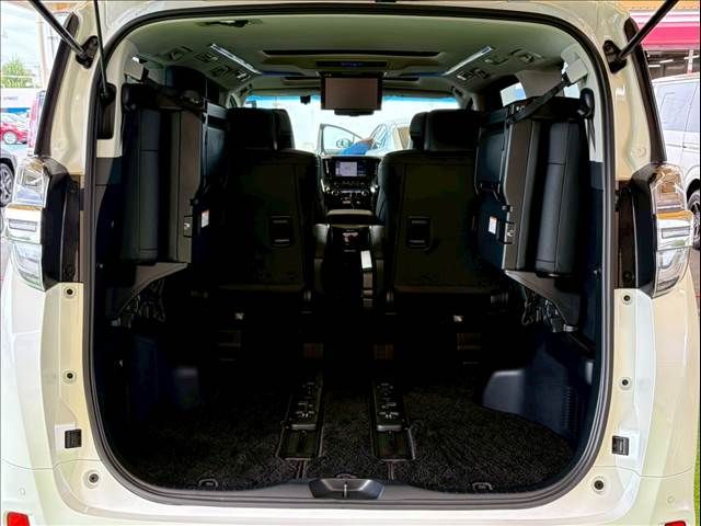 TOYOTA VELLFIRE 2020