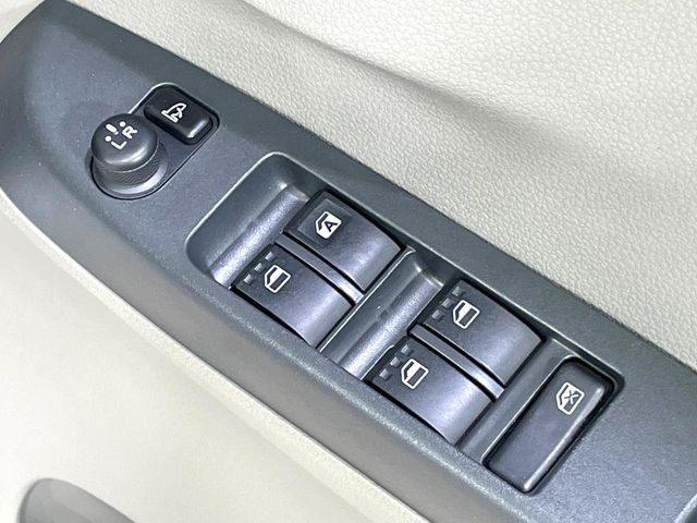 TOYOTA PIXIS EPOCH 2014