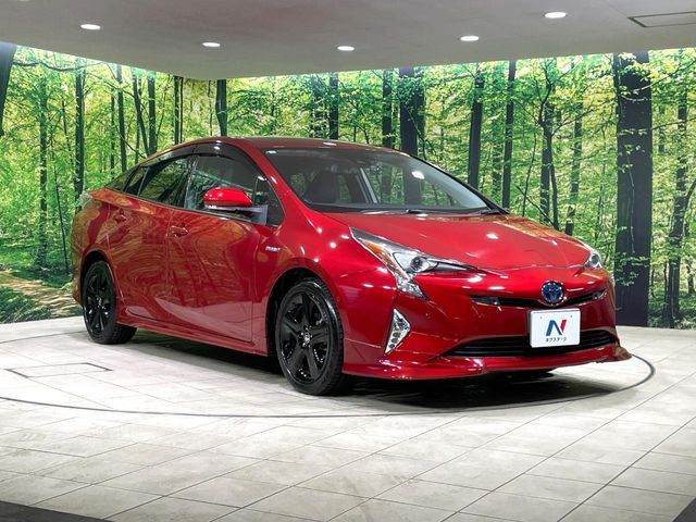 TOYOTA PRIUS 2016