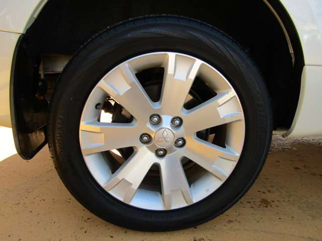 MITSUBISHI DELICA D:5 4WD 2017