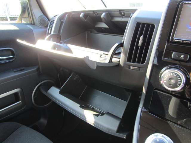 MITSUBISHI DELICA D:5 4WD 2017