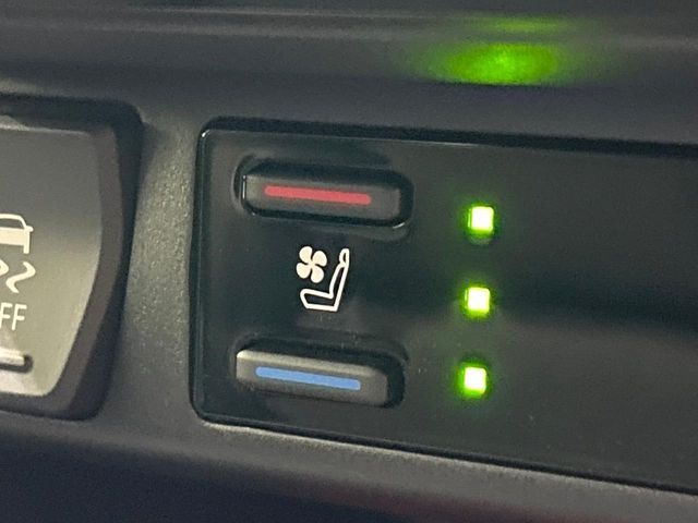 TOYOTA RAV4 4WD 2022