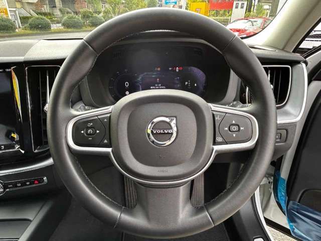 VOLVO VOLVO XC60 2022