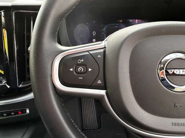 VOLVO VOLVO XC60 2022