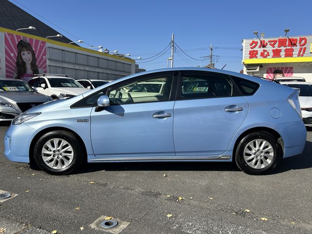 TOYOTA PRIUS PHV 2014