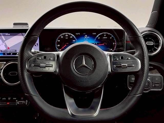 MERCEDES BENZ MERCEDES BENZ A class 2020