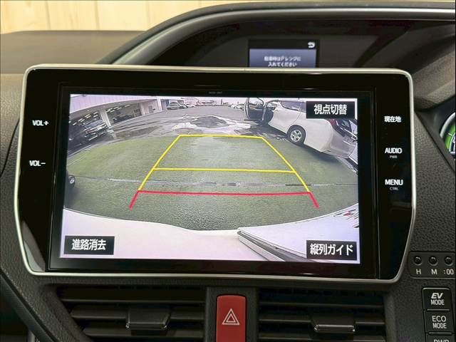 TOYOTA VOXY HYBRID 2017