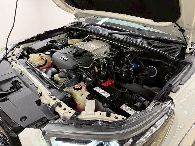 TOYOTA HILUX 4WD 2022