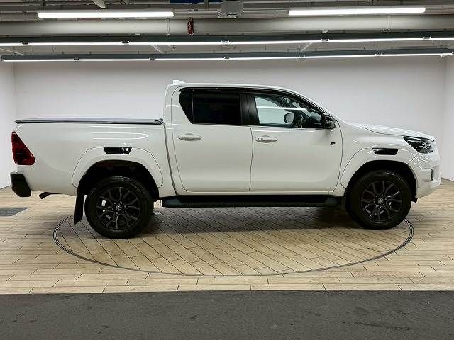 TOYOTA HILUX 4WD 2022