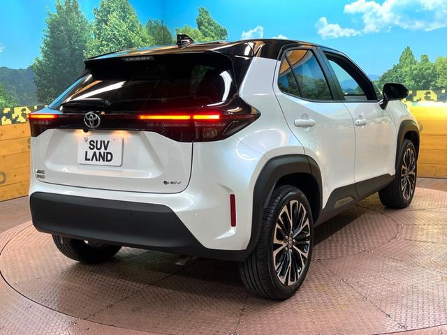 TOYOTA YARIS CROSS HYBRID 2025