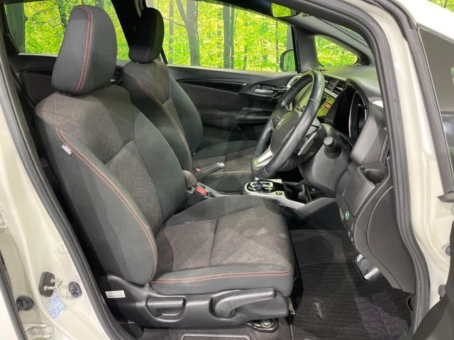 HONDA FIT HYBRID 4WD 2016