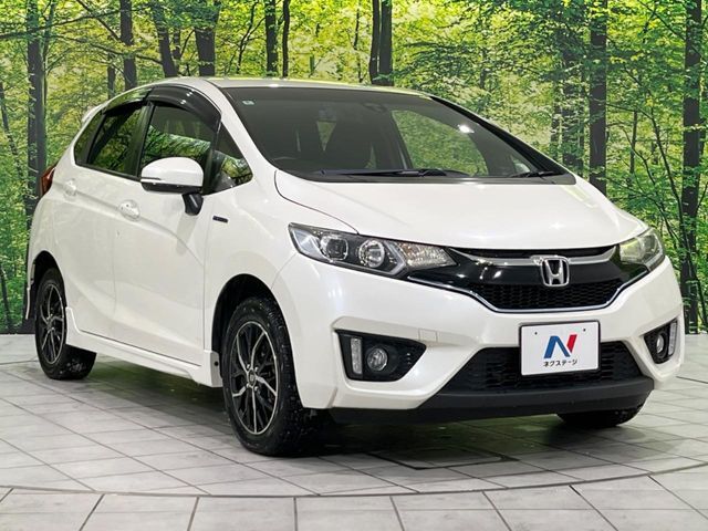 HONDA FIT HYBRID 4WD 2016