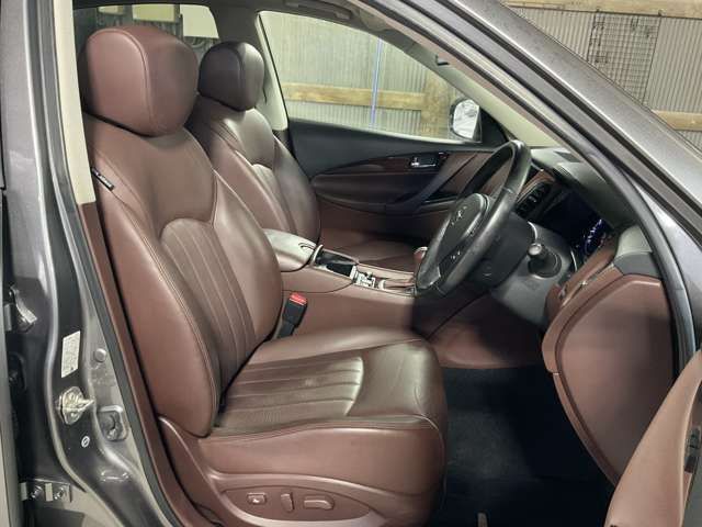 NISSAN SKYLINE CROSSOVER 4WD 2015