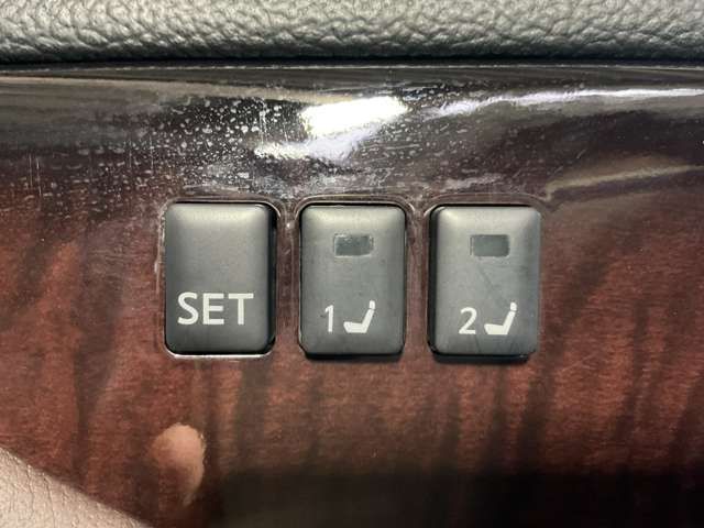 NISSAN SKYLINE CROSSOVER 4WD 2015