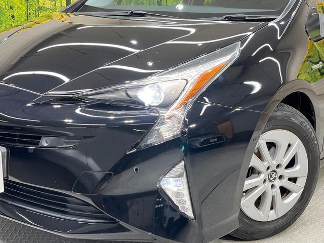 TOYOTA PRIUS 2018