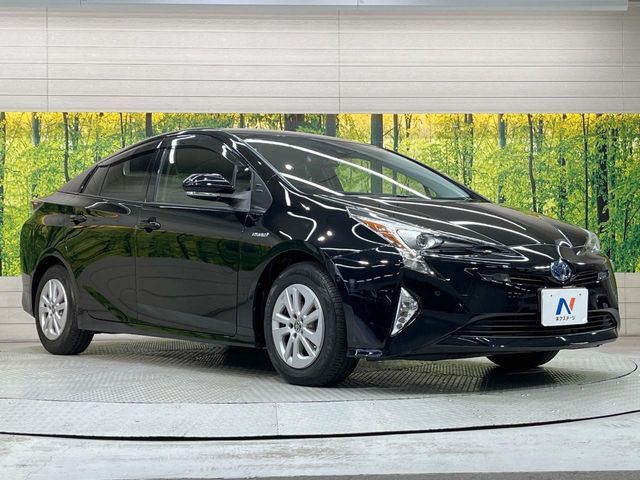 TOYOTA PRIUS 2018
