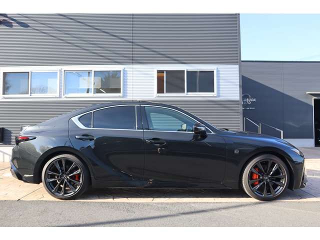 TOYOTA LEXUS IS300h 2024