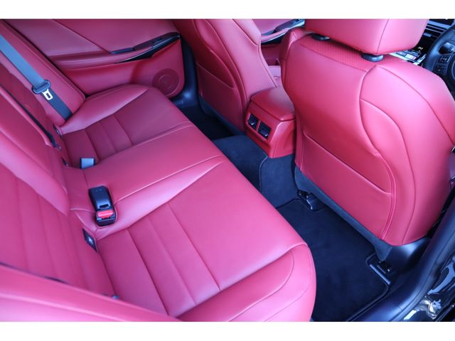 TOYOTA LEXUS IS300h 2024