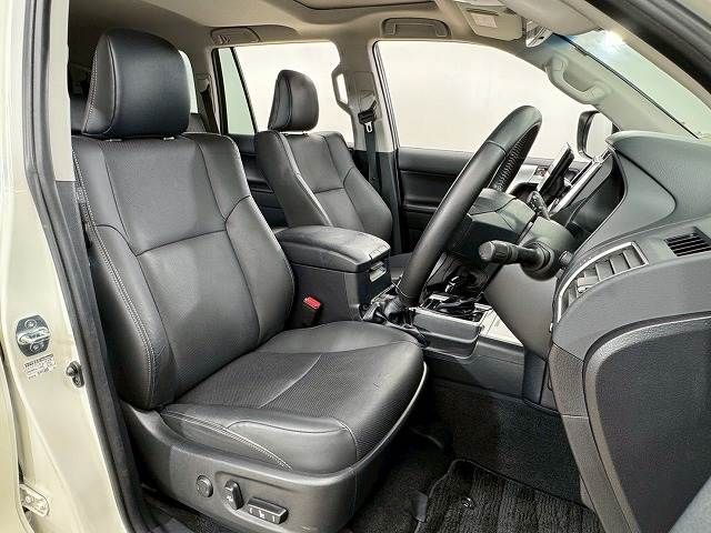 TOYOTA LANDCRUISER PRADO 2023