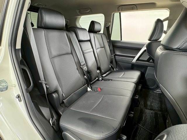 TOYOTA LANDCRUISER PRADO 2023