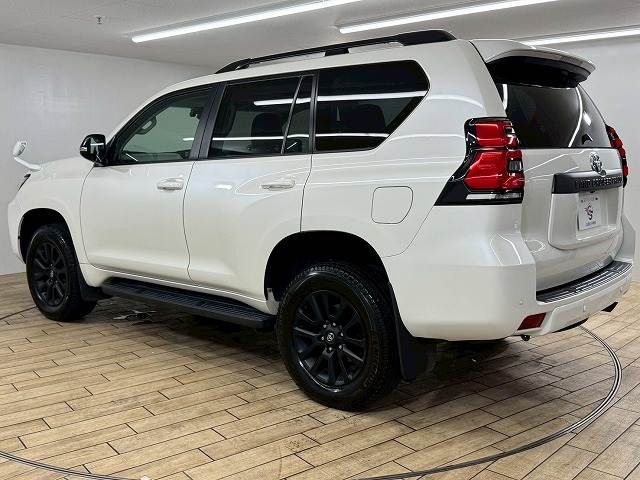 TOYOTA LANDCRUISER PRADO 2023