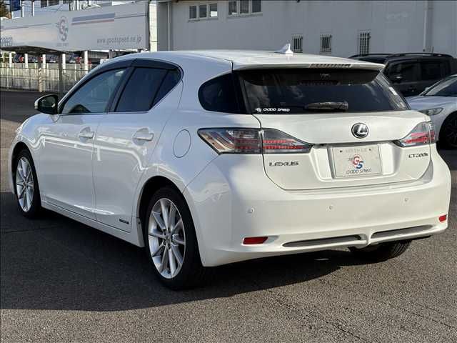 TOYOTA LEXUS CT200h 2012