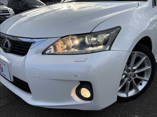 TOYOTA LEXUS CT200h 2012