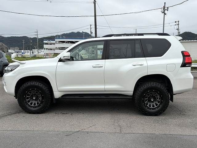 TOYOTA LANDCRUISER PRADO 2020