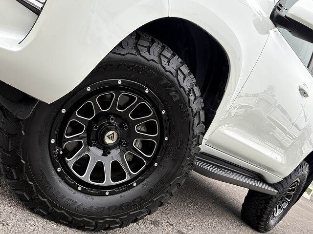 TOYOTA LANDCRUISER PRADO 2020