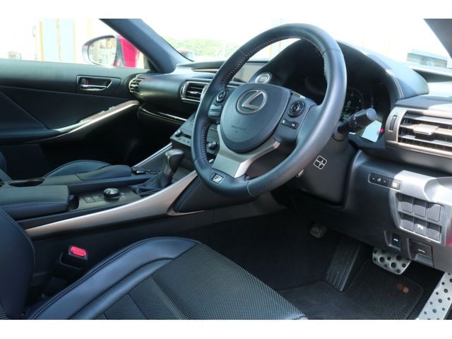 TOYOTA LEXUS IS250 2015