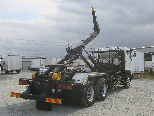 MITSUBISHI FUSOU SUPER GREAT 2011