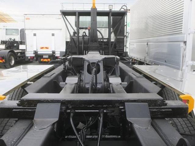 MITSUBISHI FUSOU SUPER GREAT 2011