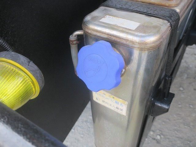 MITSUBISHI FUSOU SUPER GREAT 2011